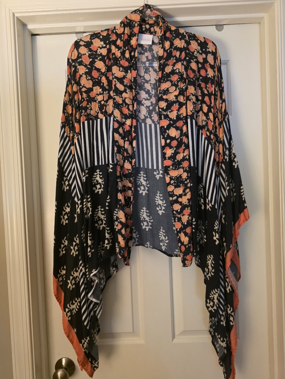 EUC SAACHI Short Kimono/Cover-up - Navy/Peach/White - One Size